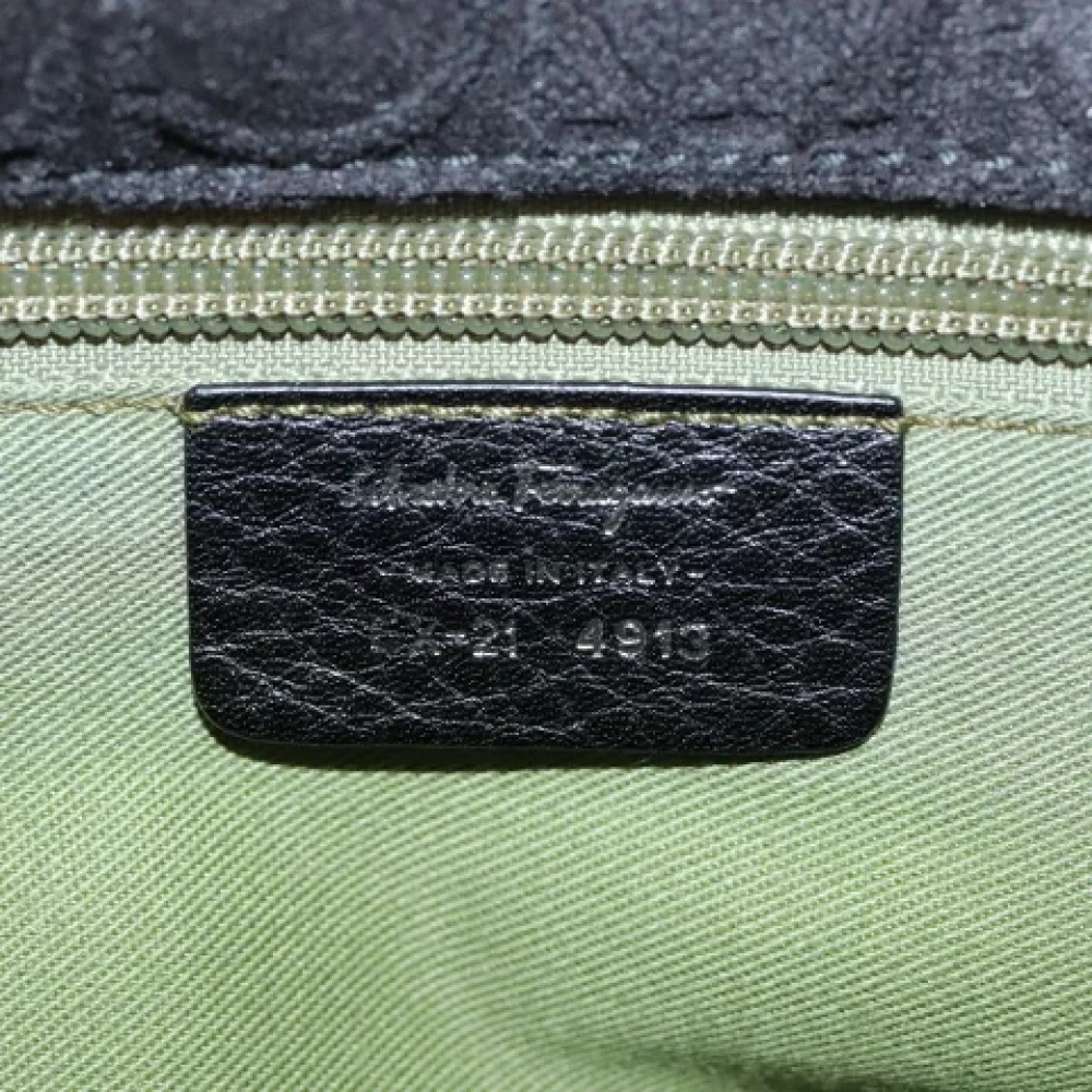 Salvatore Ferragamo Pre-owned Suede handbags Black Dames
