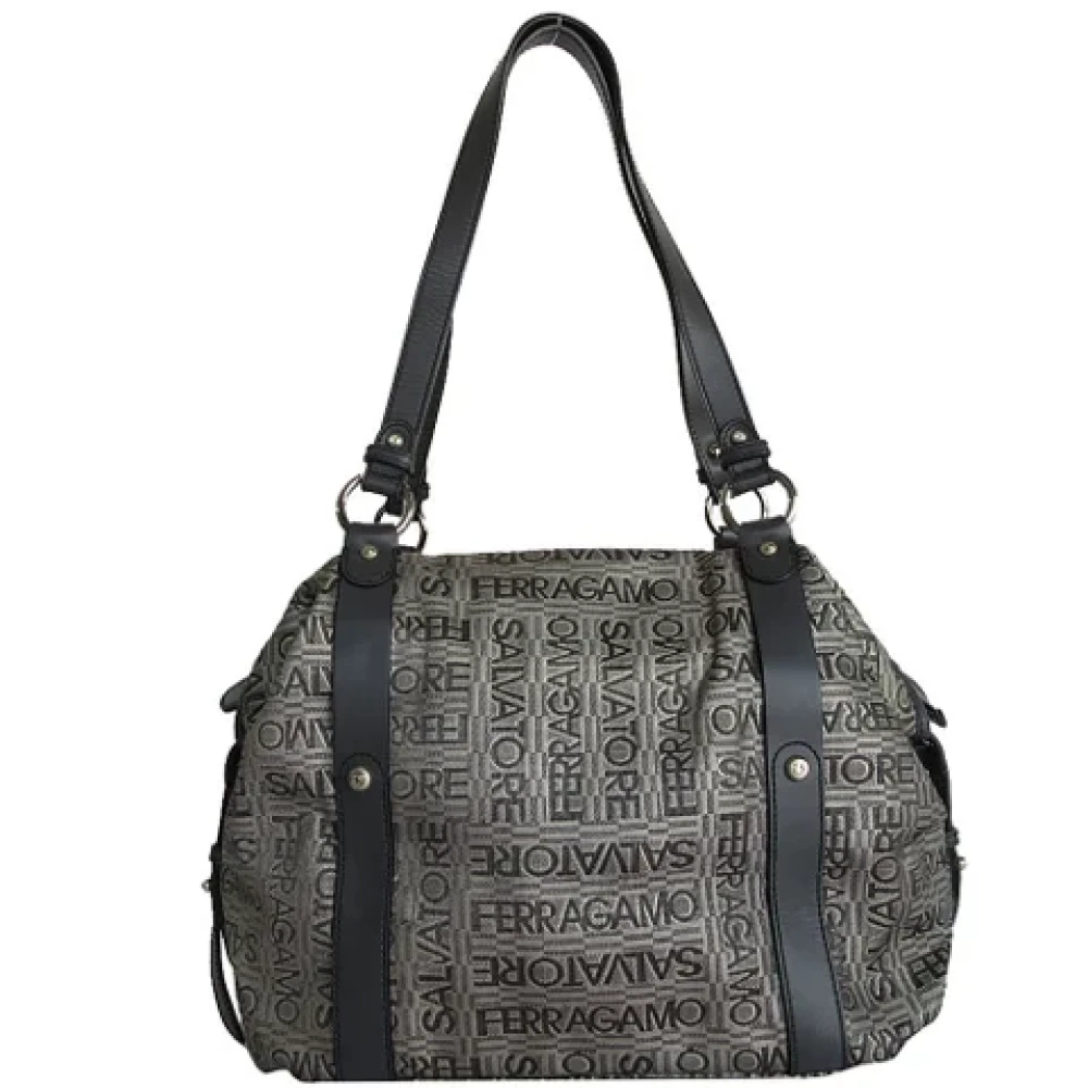 Salvatore Ferragamo Pre-owned Canvas shoulder-bags Gray Dames