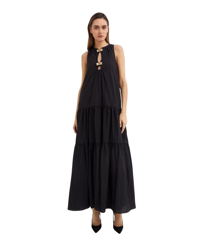 robe-maxi-noire-avec-epaules-decouvertes