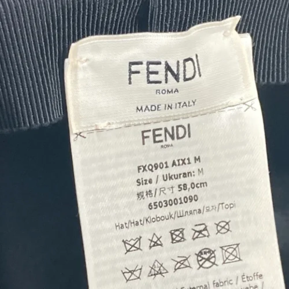 Fendi Vintage Pre-owned Wool hats Brown Unisex