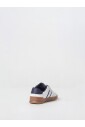 witte-casual-kindersneakers-met-haak