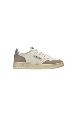 sneakers-basses-en-cuir-blanc