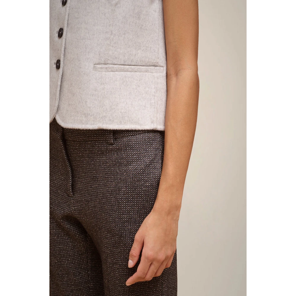 Liviana Conti Wollen vest met zakken en knopen Gray Dames