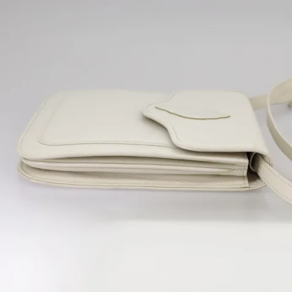 Saint Laurent Vintage Pre-owned Leather shoulder-bags White Dames
