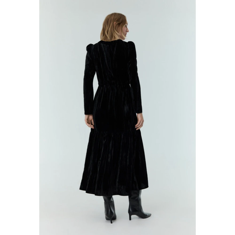 The New Society Zwart Velours V-Hals Jurk Black Dames