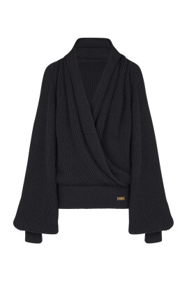 oversized-knit-hoodie