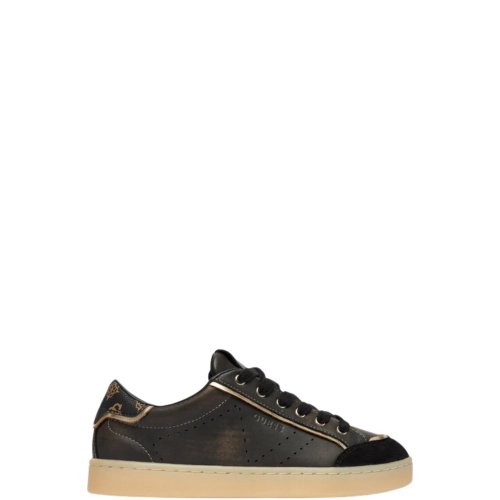Guess Women's Black Jhell Trainers. ([Answear.cz](Https://Answear.cz/P/Tenisky-Jhell-Damske-Cerna-Barva-Flpjhe-Fal12-1709658?Utm_source=Openai))