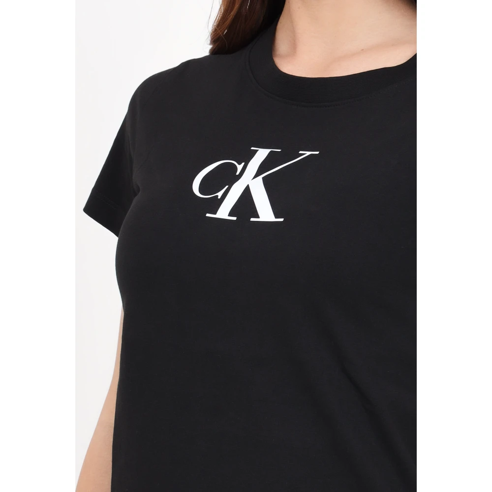 Calvin Klein Jeans Zwart T-shirt met wit logo Black Dames