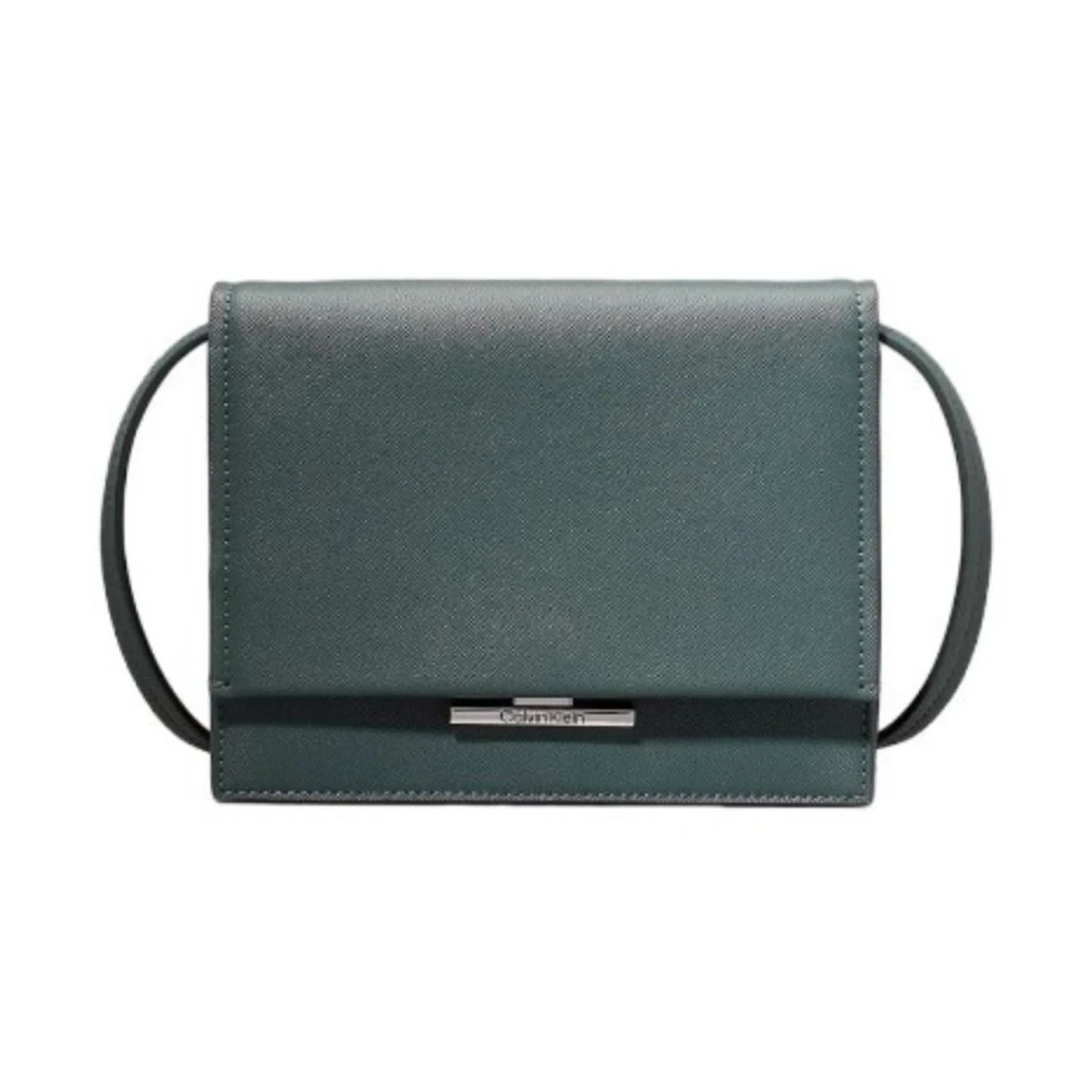 Calvin Klein Linjär Crossbody-väska i Saffiano läder Green, Dam