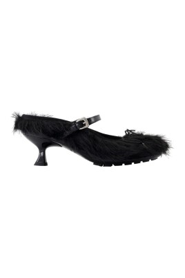 black-synthetic-grip-mule