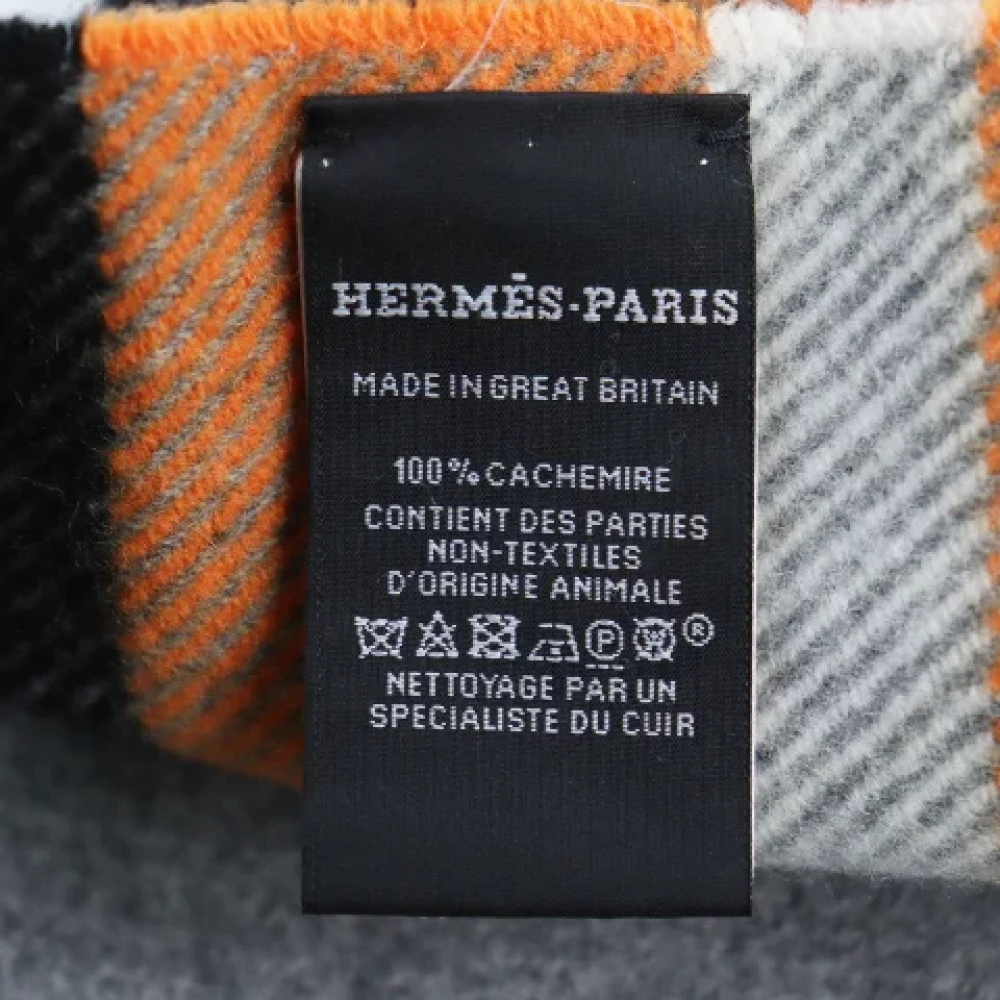 Hermès Vintage Pre-owned Fabric scarves Gray Heren