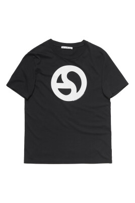 t-shirt-noir-avec-logo-imprime