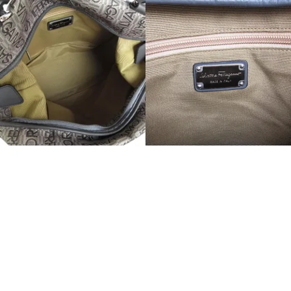 Salvatore Ferragamo Pre-owned Canvas shoulder-bags Gray Dames