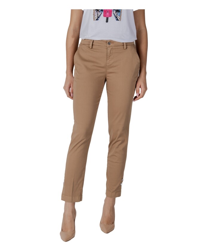 beige-zip-trousers-with-pockets