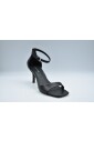 zwarte-veterschoenen-sandalen