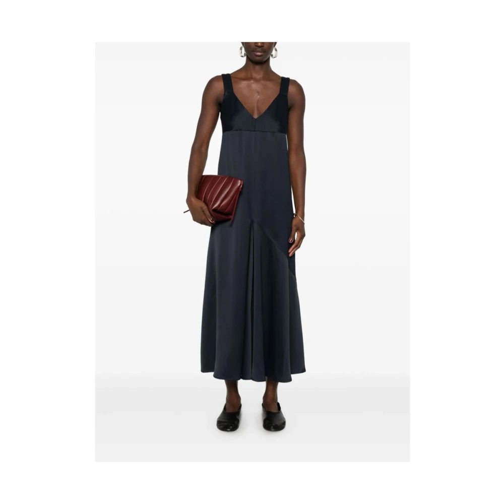 Studio Nicholson Zwarte Satijnen Panel V-Hals Jurk Blue Dames