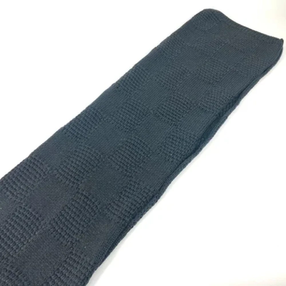 Louis Vuitton Vintage Pre-owned Wool scarves Gray Dames