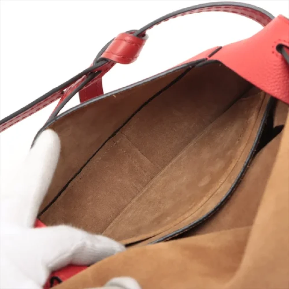 Loewe Pre-owned Leather shoulder-bags Red Dames