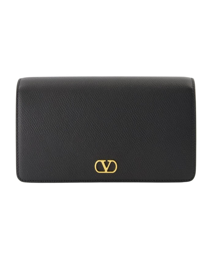 black-vlogo-clutch-spring-summer-2025