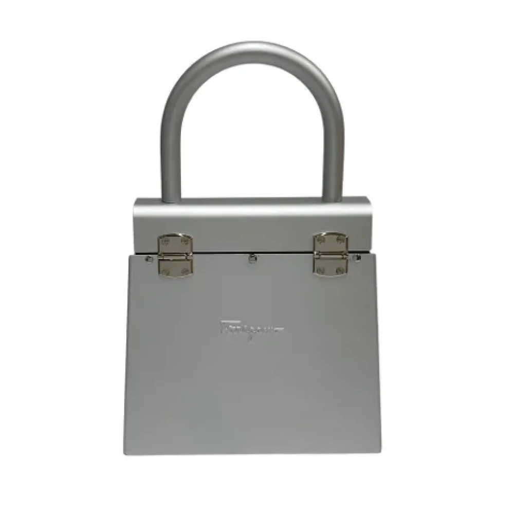 Salvatore Ferragamo Pre-owned Metal handbags Gray Dames