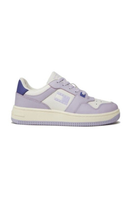 casual-sneakers-for-men-and-women