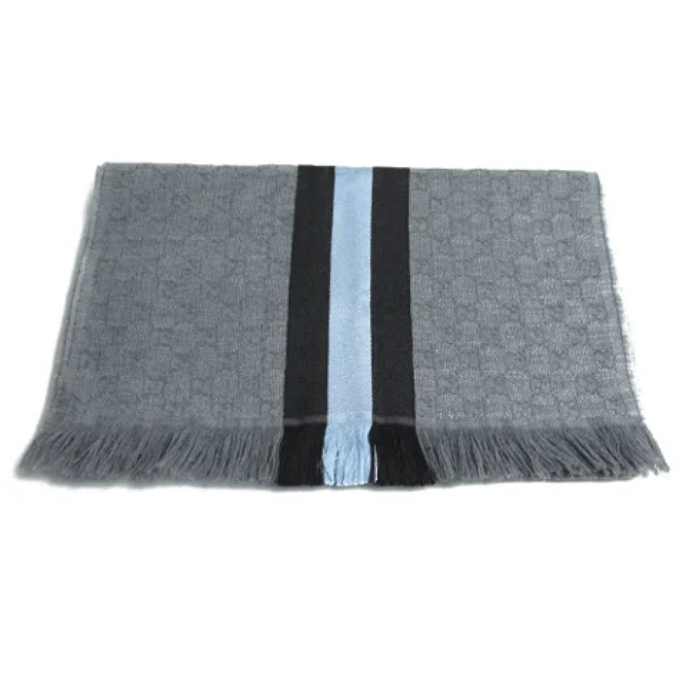 Gucci Vintage Pre-owned Wool scarves Gray Dames