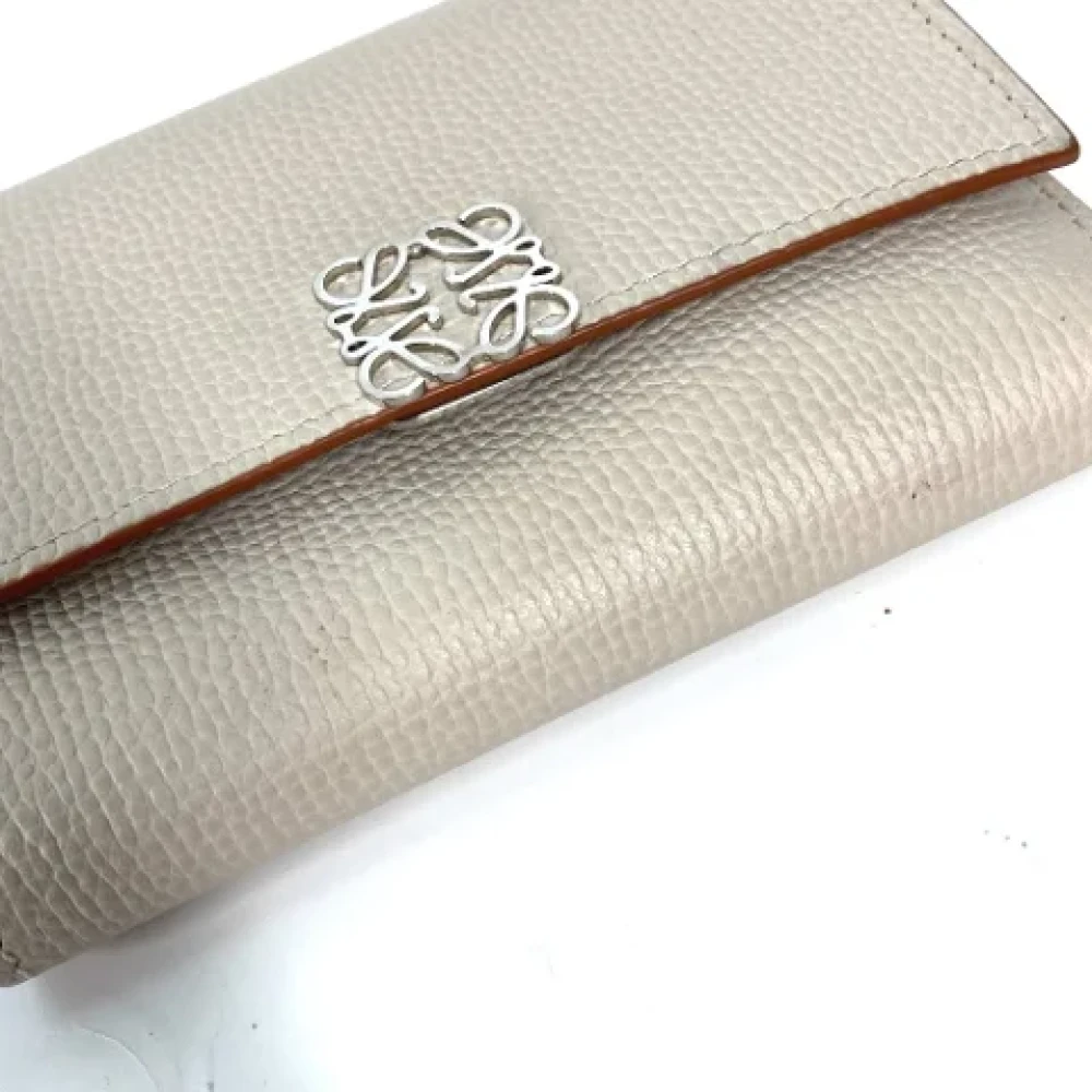 Loewe Pre-owned Leather wallets Beige Dames
