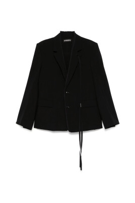 black-button-up-jacket-with-pockets