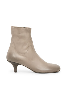 elegante-bottine-en-cuir-dargile