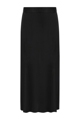 jupe-midi-evasee-en-satin-noir