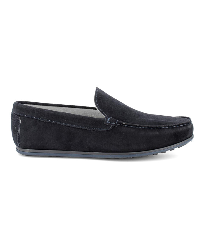 chaussures-bleues-en-daim