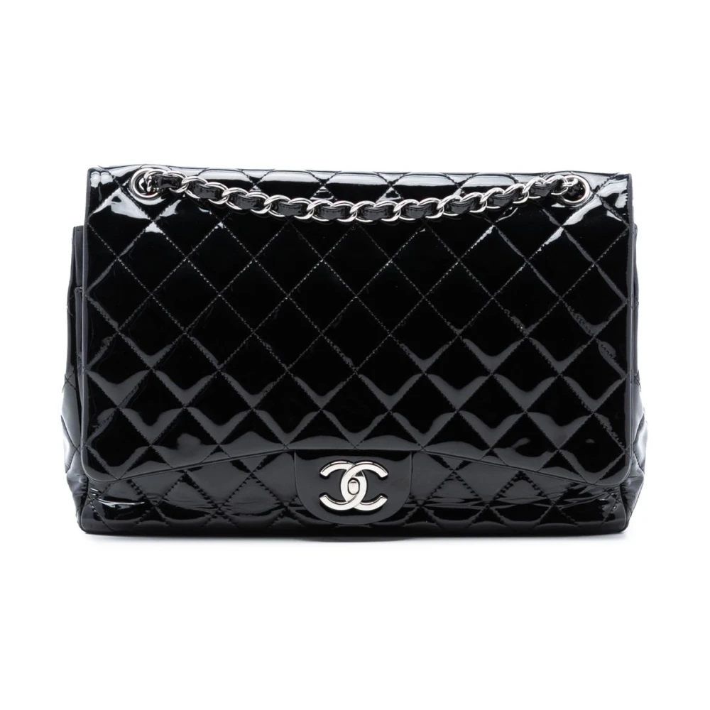 Chanel Vintage Women's Black Pre-Owned Quilted Flap Bag