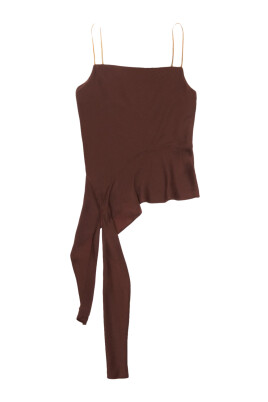 top-asymetrique-en-satin-ethere