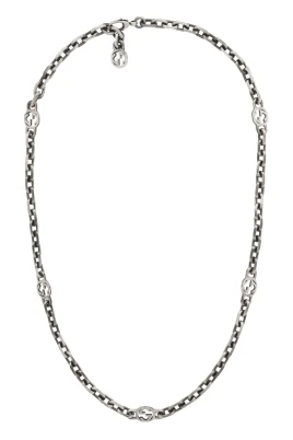 Halsband med sammanlänkade detaljer