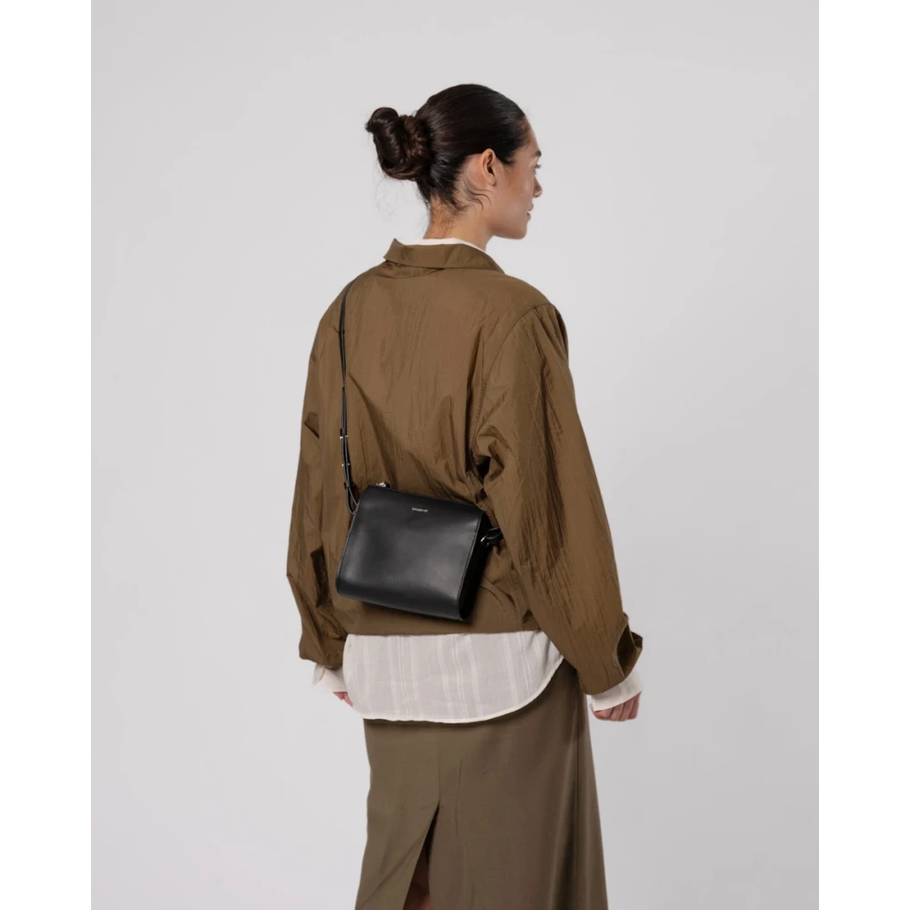 Sandqvist Elegante Minimalistische Leren Schoudertas Black Dames