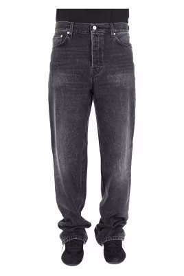 logan-jeans