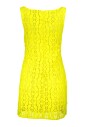 robe-jaune-sans-manches-col-carre