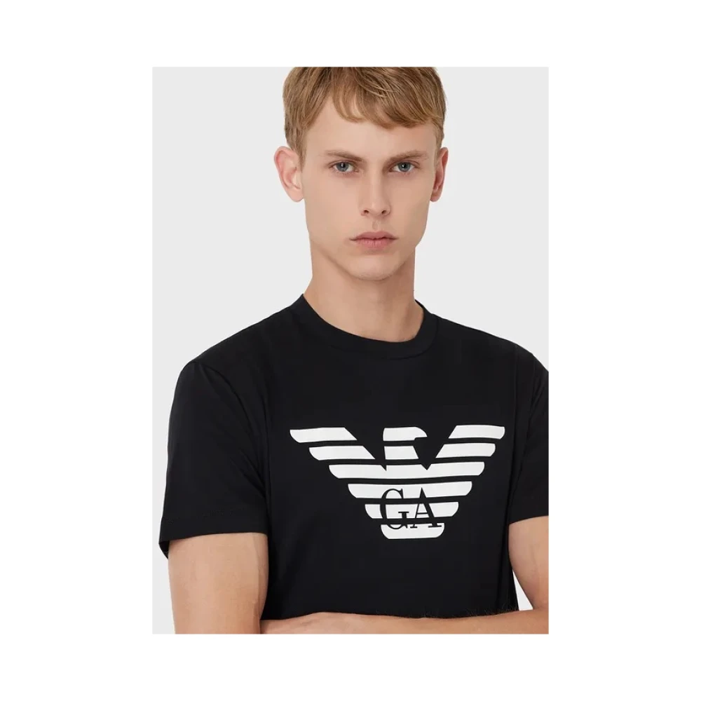Emporio Armani Essentials Collectie: Tijdloze Stijl voor Elk Seizoen Black Heren