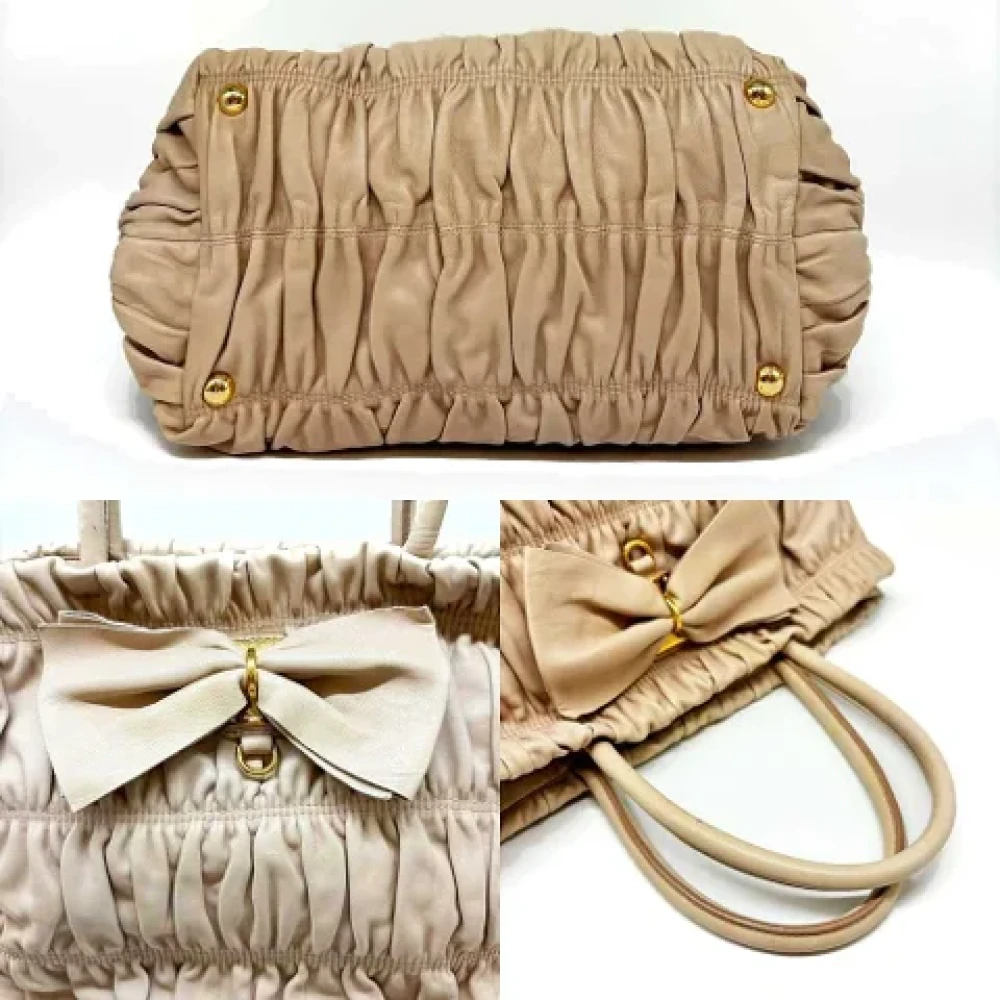 Prada Vintage Pre-owned Leather handbags Beige Dames