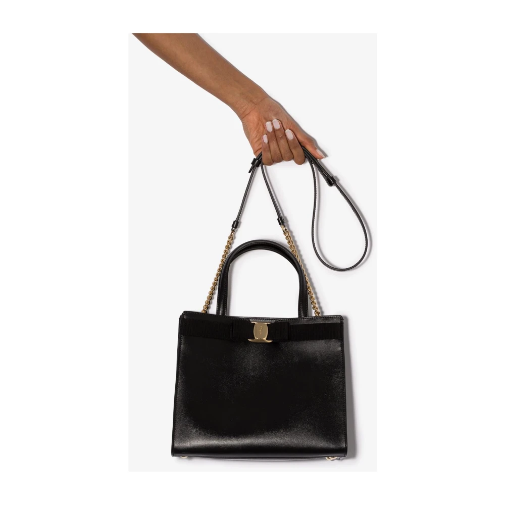 Salvatore Ferragamo Zwarte leren tas met gouden hardware Black Dames