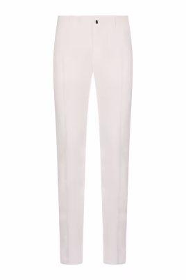 model-30-slim-chinos