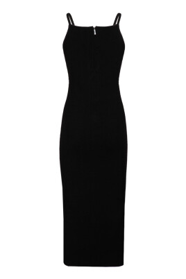 robe-midi-noire-tricotee
