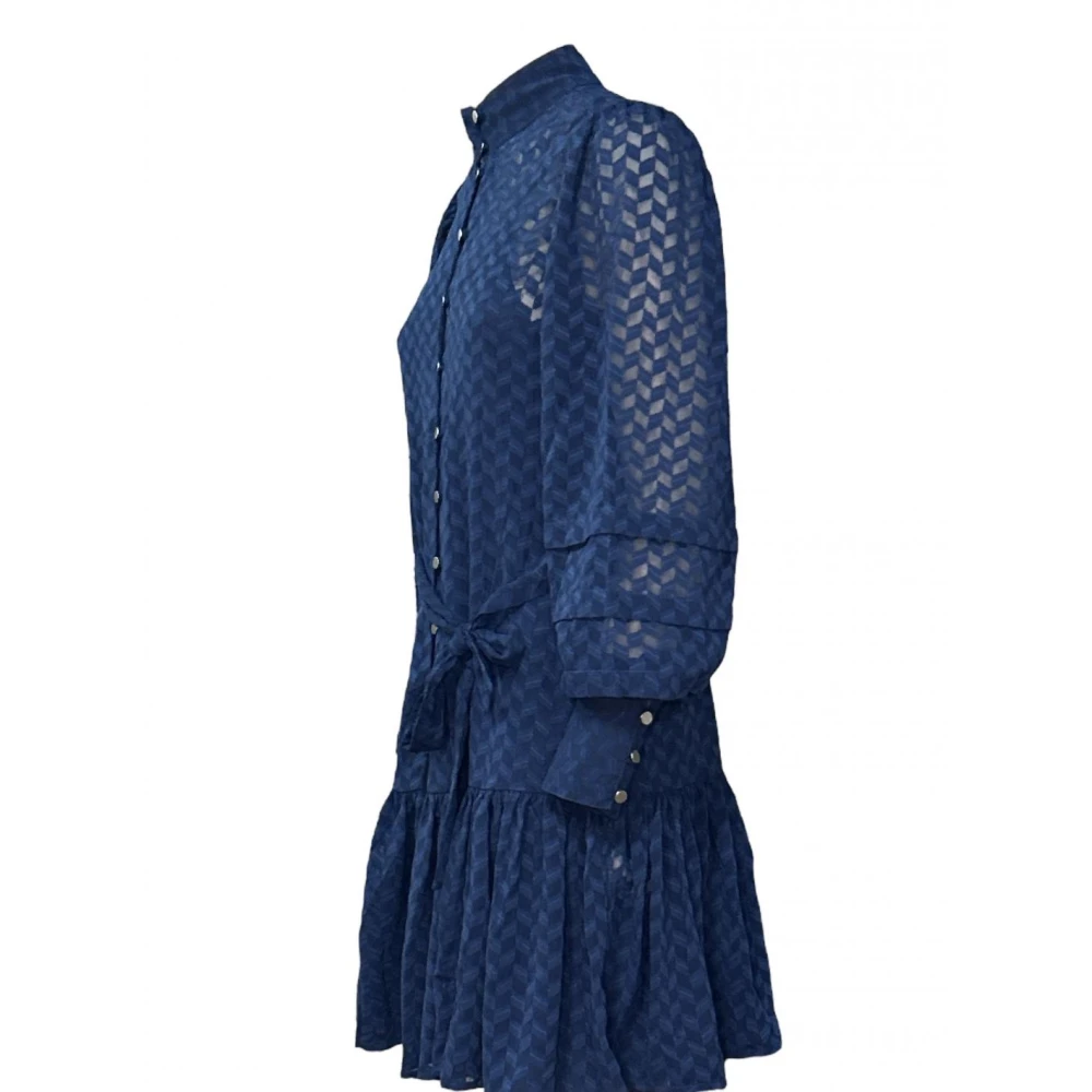 Molly Bracken Korte zwierige jurk met pofmouwen Blue Dames