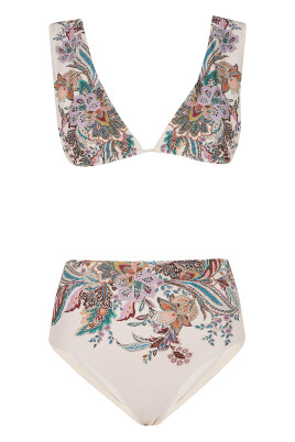 bikini-a-large-epaule-dans-le-style-rhiannon