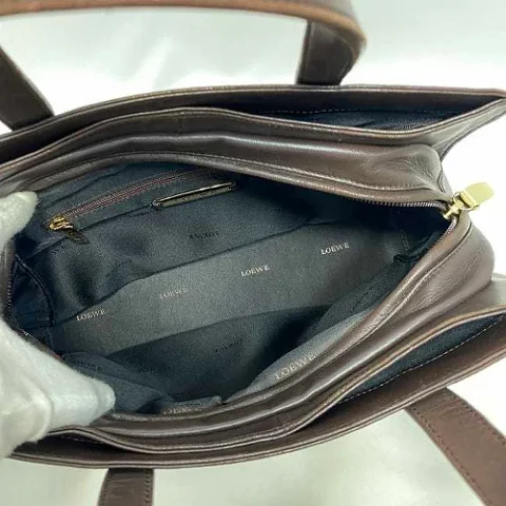 Loewe Pre-owned Fabric handbags Brown Dames