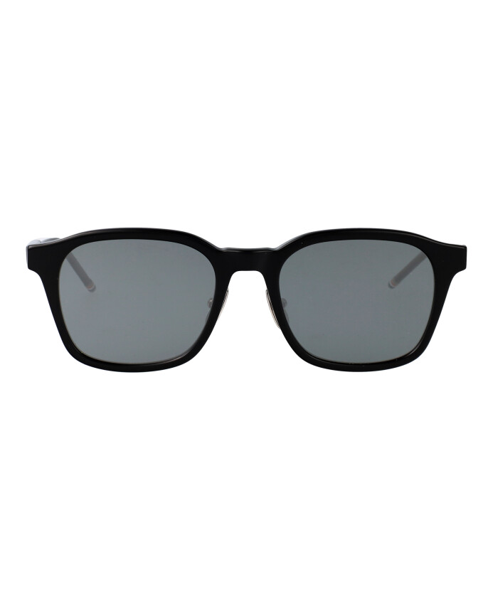 stylish-sunglasses-for-a-perfect-look