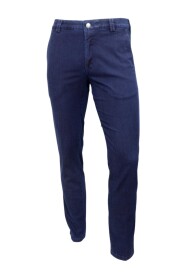 Pantalone farkuissa
