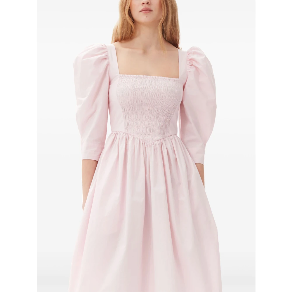Ganni Roze Jurk met Vierkante Halslijn en Uitsnijding Pink Dames