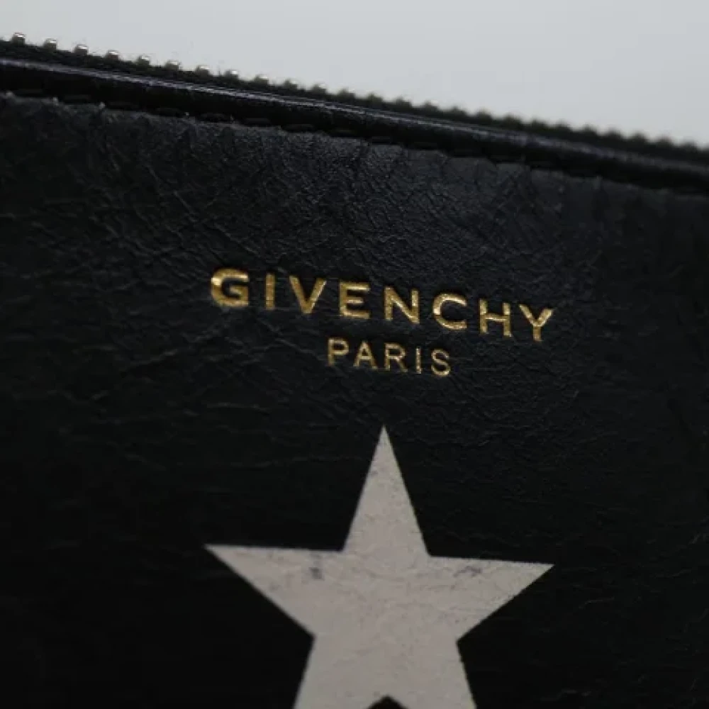 Givenchy Pre-owned Leather clutches Black Dames