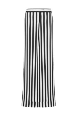 white-vertical-stripe-trousers